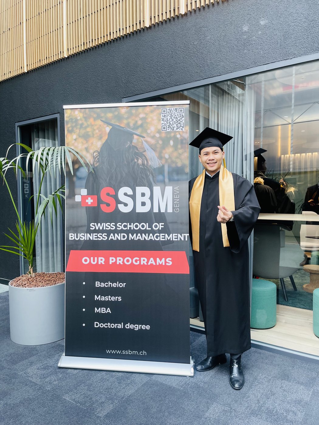 Thầy Đặng Tiến Dũng tại lễ tốt nghiệp MBA, SSBM Geneva